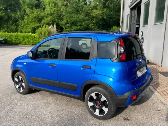 Fiat Panda 1.0 Firefly Hybrid Cross - immagine 2